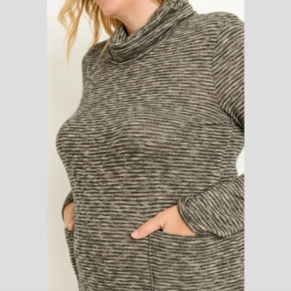 Gilli Dress NWT Plus Cozy Cowl Neck Sweater Dress - Picture 4 of 7